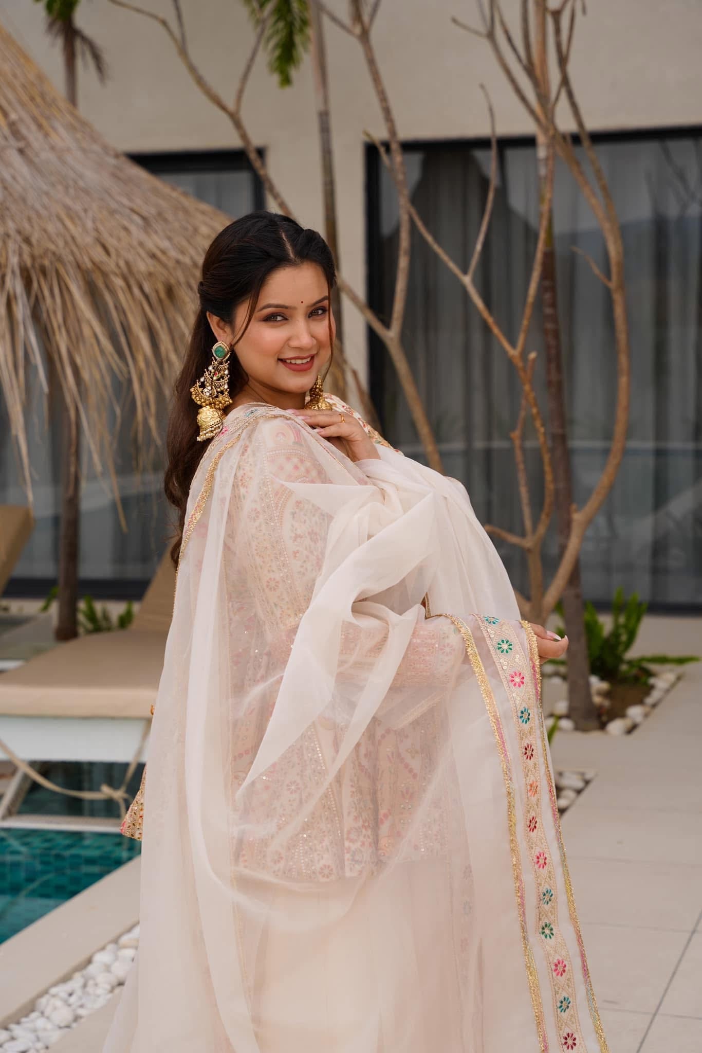 Ishita Ivory Embroidered Kurta Set